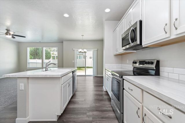 4653 W Silver River St, Meridian, ID 83646