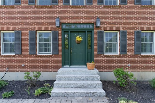 147 Oakham Rd, North Brookfield, MA 01535