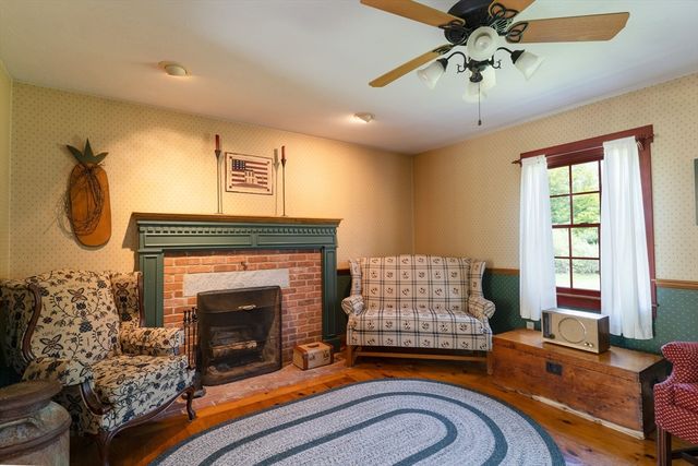 147 Oakham Rd, North Brookfield, MA 01535