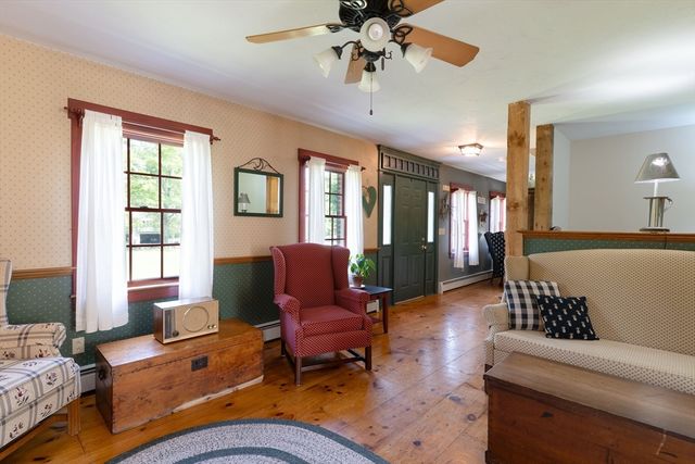 147 Oakham Rd, North Brookfield, MA 01535