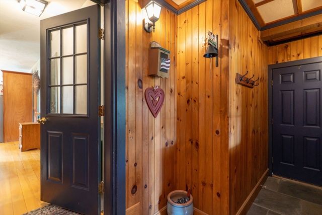 147 Oakham Rd, North Brookfield, MA 01535