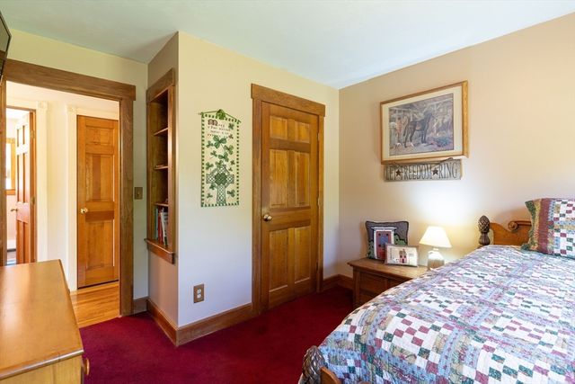 147 Oakham Rd, North Brookfield, MA 01535
