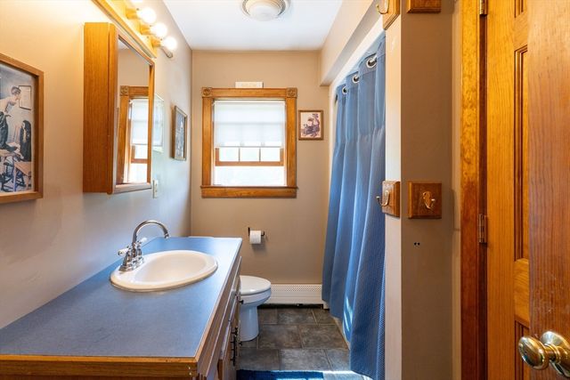 147 Oakham Rd, North Brookfield, MA 01535