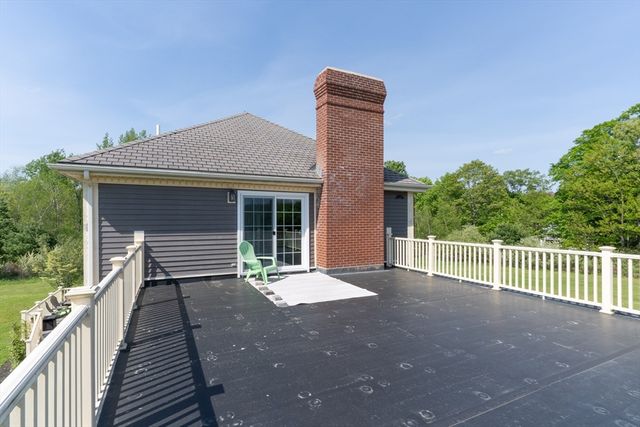 147 Oakham Rd, North Brookfield, MA 01535