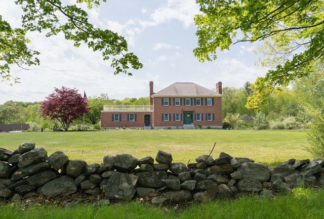147 Oakham Rd, North Brookfield, MA 01535
