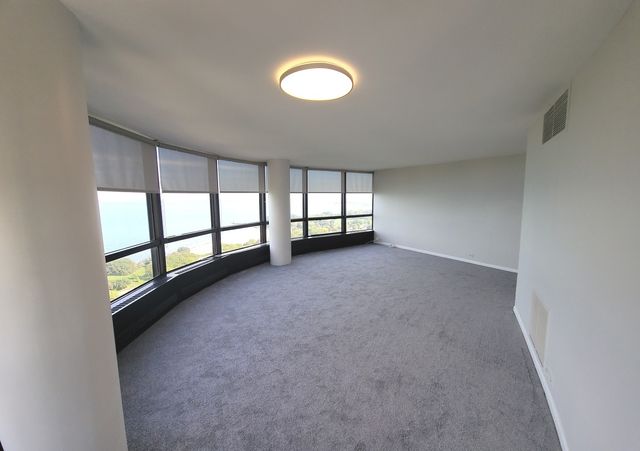 5415 N SHERIDAN Road 2806, Chicago, IL 60640