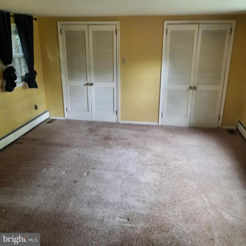 1233 BROAD ST, Perkasie, PA 18944