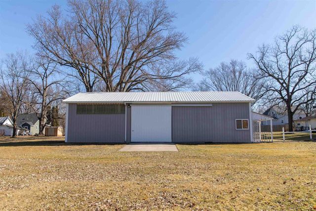 246 E 5th Street, Westfield, WI 53964