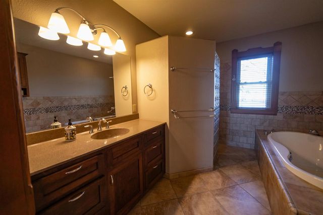 246 E 5th Street, Westfield, WI 53964