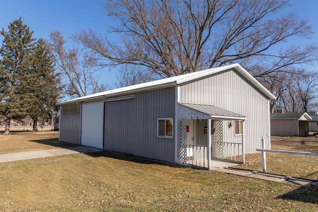 246 E 5th Street, Westfield, WI 53964