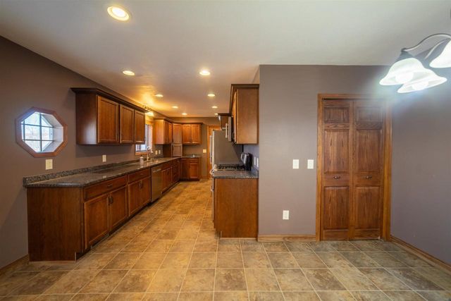 246 E 5th Street, Westfield, WI 53964