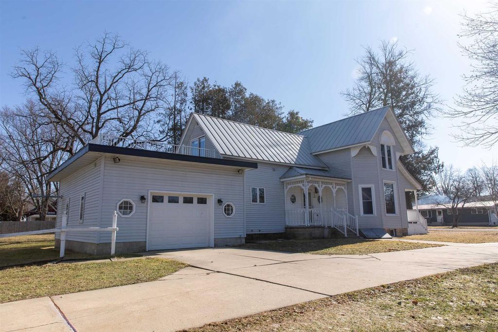 246 E 5th Street, Westfield, WI 53964