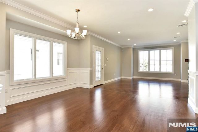 290 Tom Hunter Road B, Fort Lee, NJ 07024