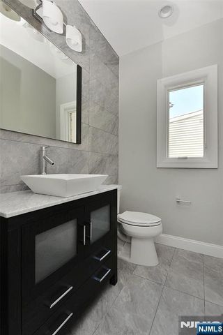290 Tom Hunter Road B, Fort Lee, NJ 07024