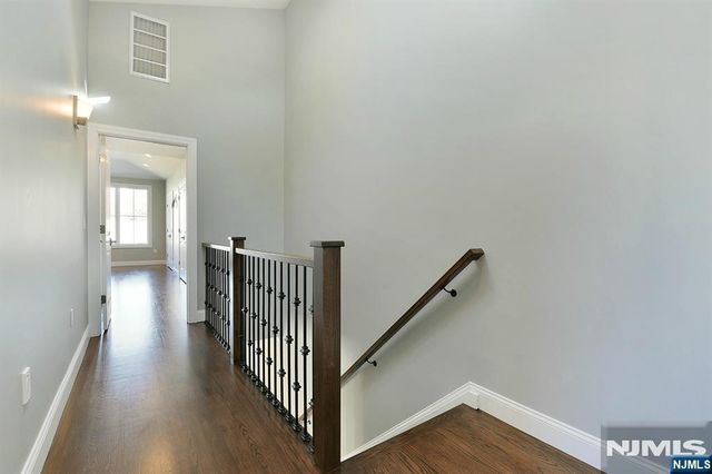 290 Tom Hunter Road B, Fort Lee, NJ 07024