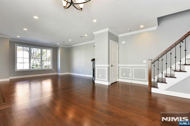 290 Tom Hunter Road B, Fort Lee, NJ 07024