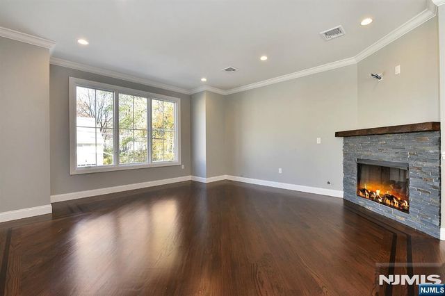 290 Tom Hunter Road B, Fort Lee, NJ 07024