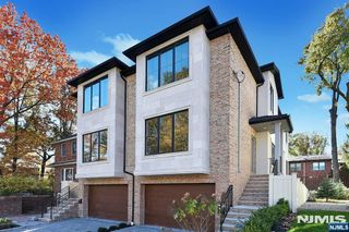 290 Tom Hunter Road B, Fort Lee, NJ 07024
