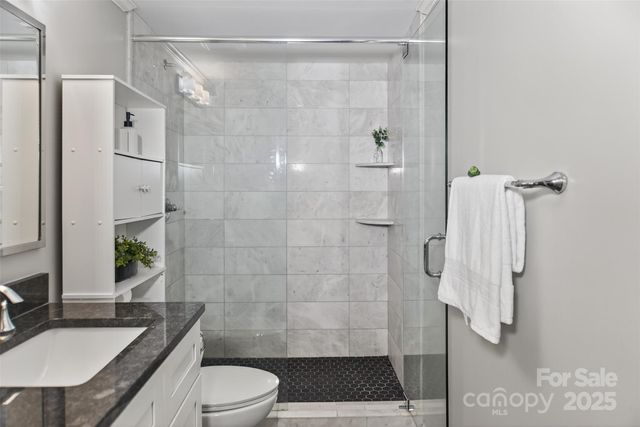 405 W 7th Street 300, Charlotte, NC 28202