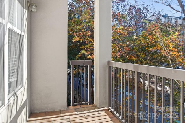 405 W 7th Street 300, Charlotte, NC 28202