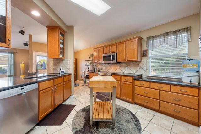 1301 Four Cabin CT, Round Rock, TX 78665