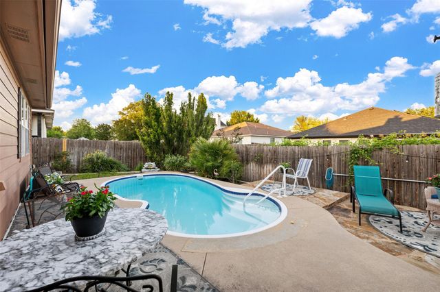 1301 Four Cabin CT, Round Rock, TX 78665