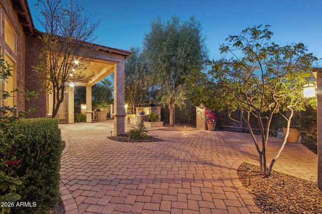 12971 W FOSSIL Drive, Peoria, AZ 85383