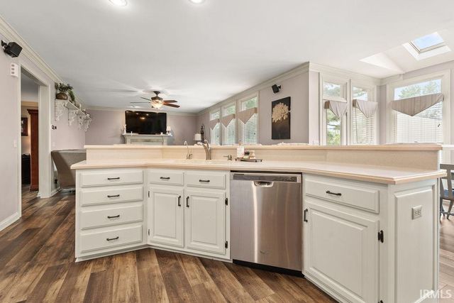 3022 Southern Trace Drive, Newburgh, IN 47630