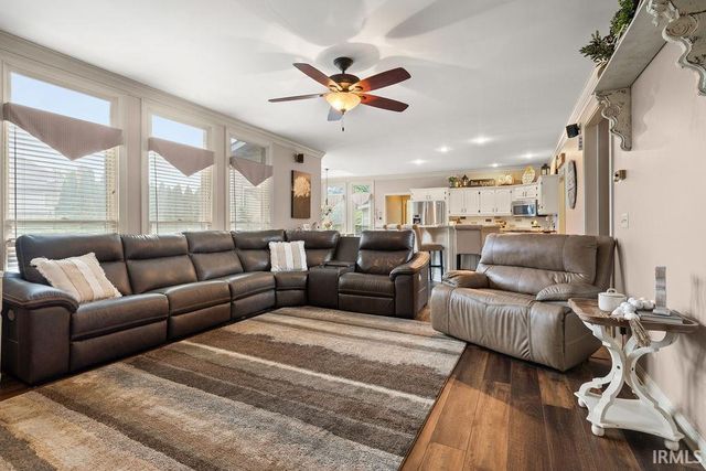 3022 Southern Trace Drive, Newburgh, IN 47630