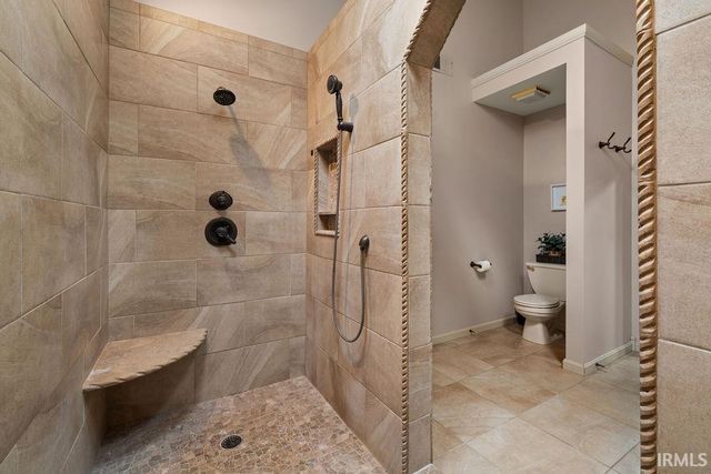 3022 Southern Trace Drive, Newburgh, IN 47630