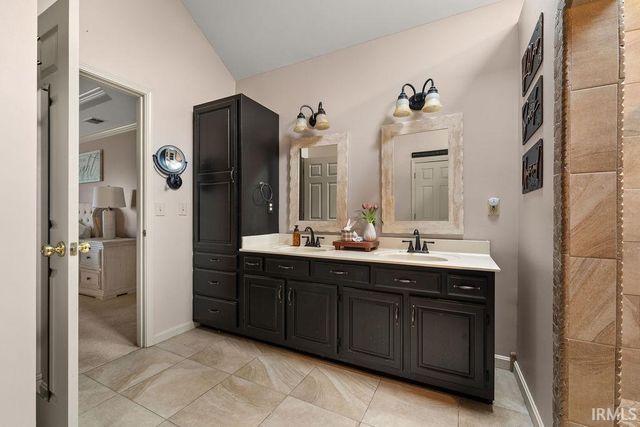 3022 Southern Trace Drive, Newburgh, IN 47630