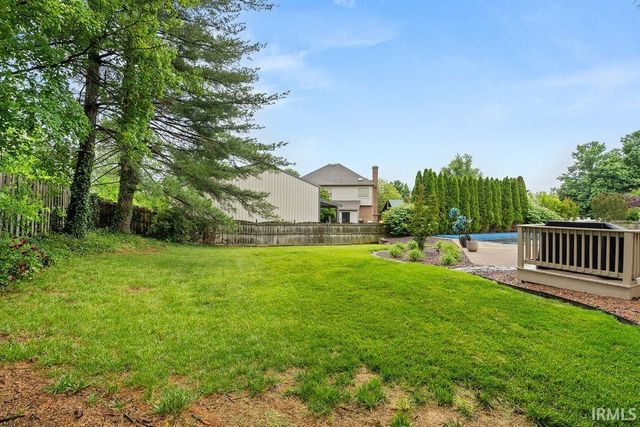 3022 Southern Trace Drive, Newburgh, IN 47630