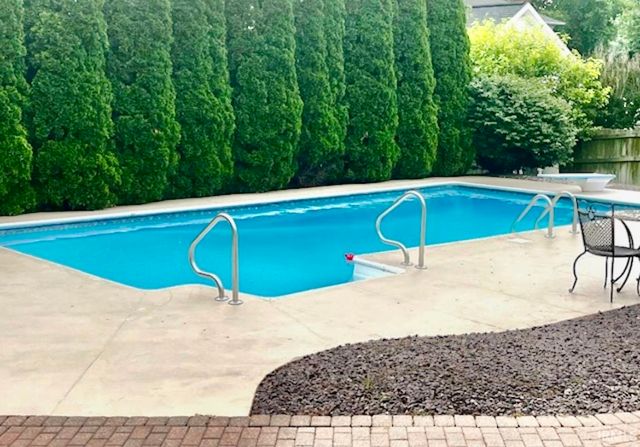 3022 Southern Trace Drive, Newburgh, IN 47630