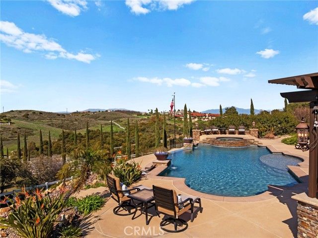 21051 Via Sevilla, Murrieta, CA 92562