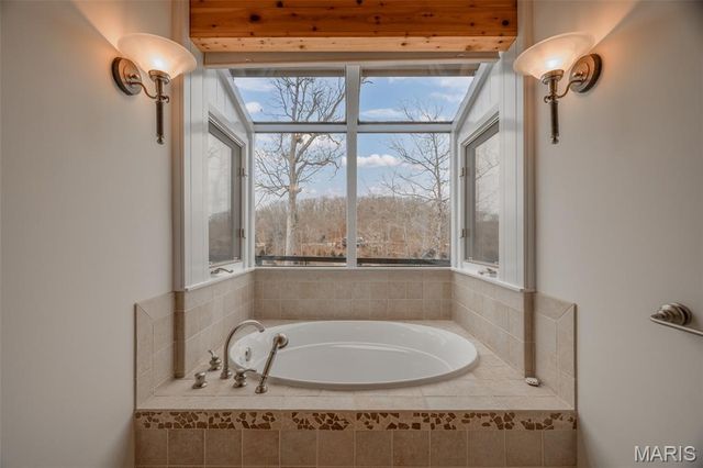 2208 N Konstanz Drive, Innsbrook, MO 63390