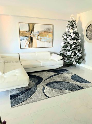 9410 W Flagler St 409, Miami, FL 33174