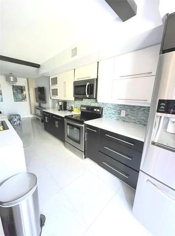 9410 W Flagler St 409, Miami, FL 33174