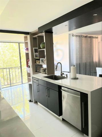 9410 W Flagler St 409, Miami, FL 33174