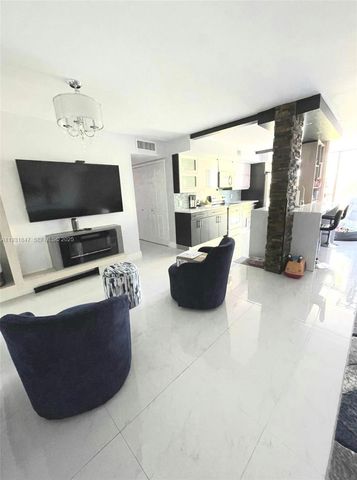 9410 W Flagler St 409, Miami, FL 33174