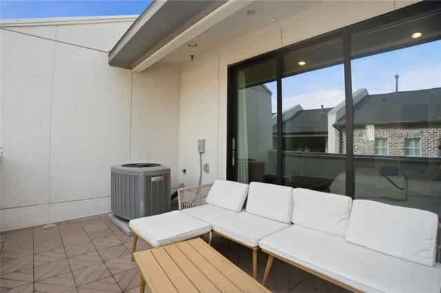 1411 Town Creek DR 6, Austin, TX 78741