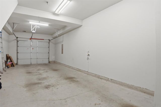 1411 Town Creek DR 6, Austin, TX 78741