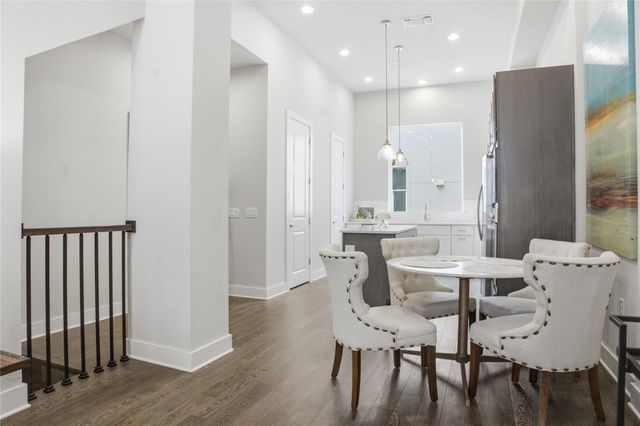 1411 Town Creek DR 6, Austin, TX 78741