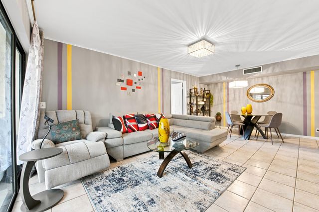 226 Capri E 226, Delray Beach, FL 33484
