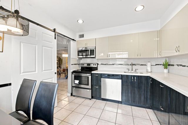 226 Capri E 226, Delray Beach, FL 33484