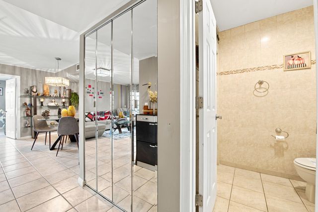 226 Capri E 226, Delray Beach, FL 33484