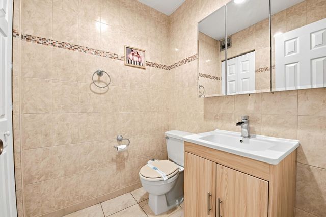 226 Capri E 226, Delray Beach, FL 33484