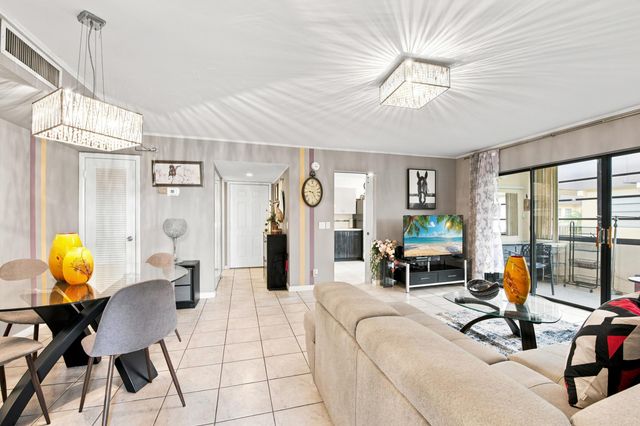 226 Capri E 226, Delray Beach, FL 33484