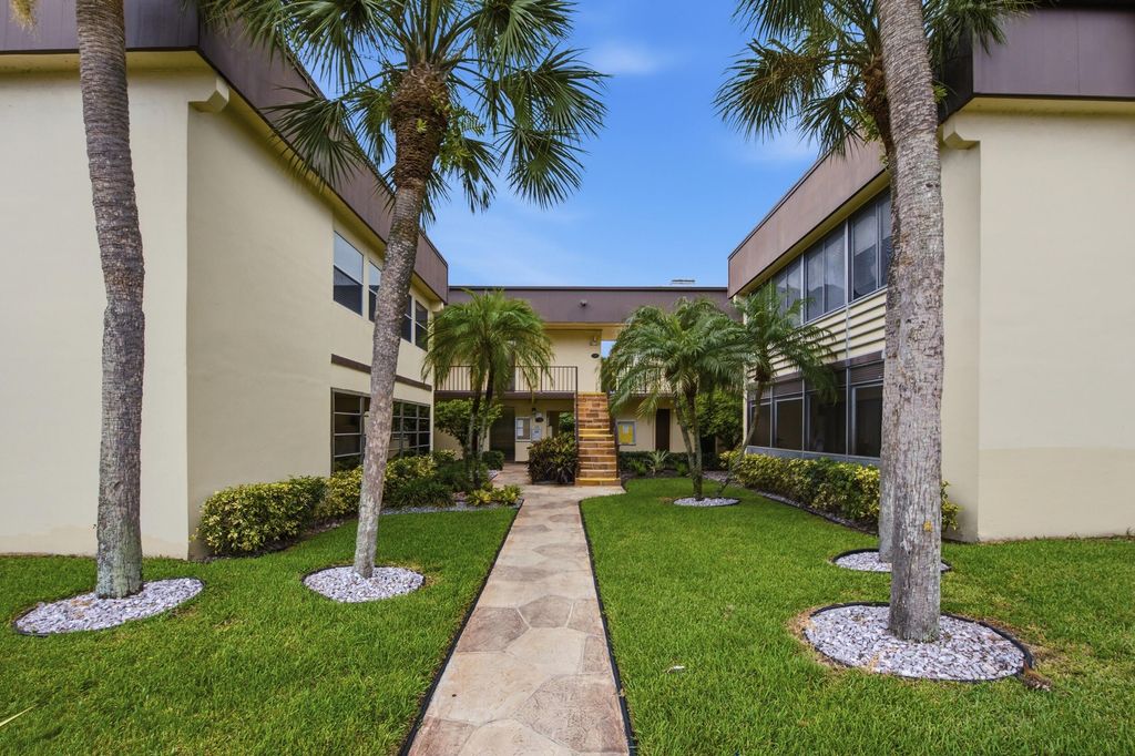 226 Capri E 226, Delray Beach, FL 33484