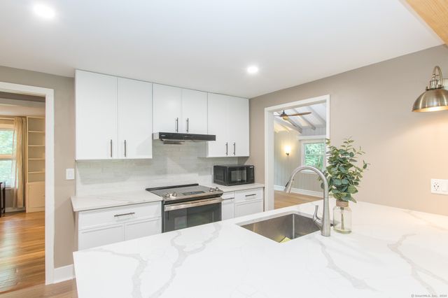 211 New Canaan Road, Wilton, CT 06897