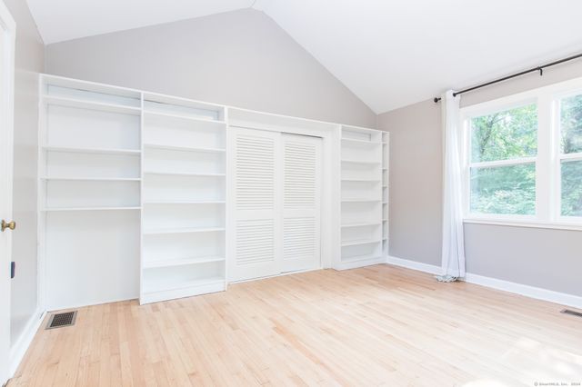 211 New Canaan Road, Wilton, CT 06897